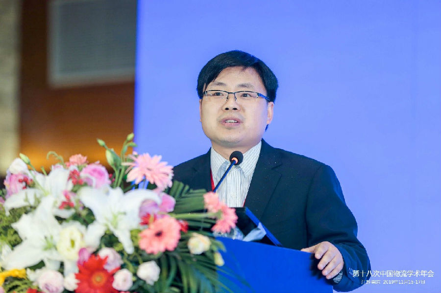刘伟华.jpg